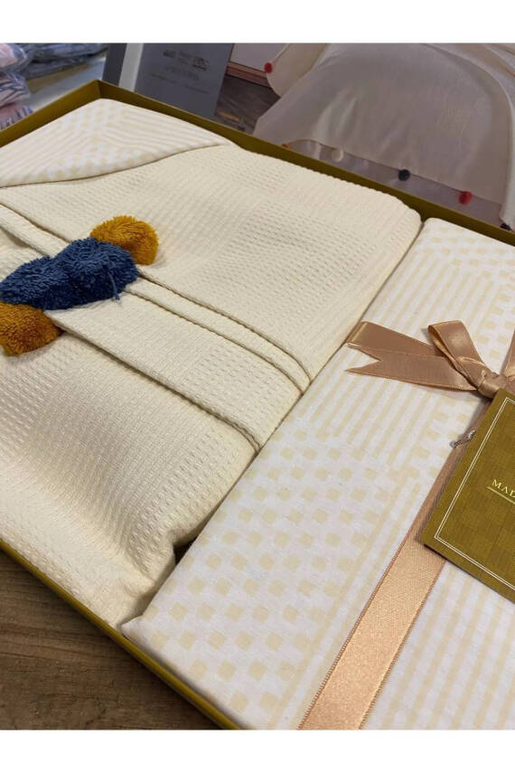 %100 Pamuklu Çift Kişilik Yatak Örtüsü Pike, Waffle Desen, Ponponlu Pike Takımı (KREM) - 1