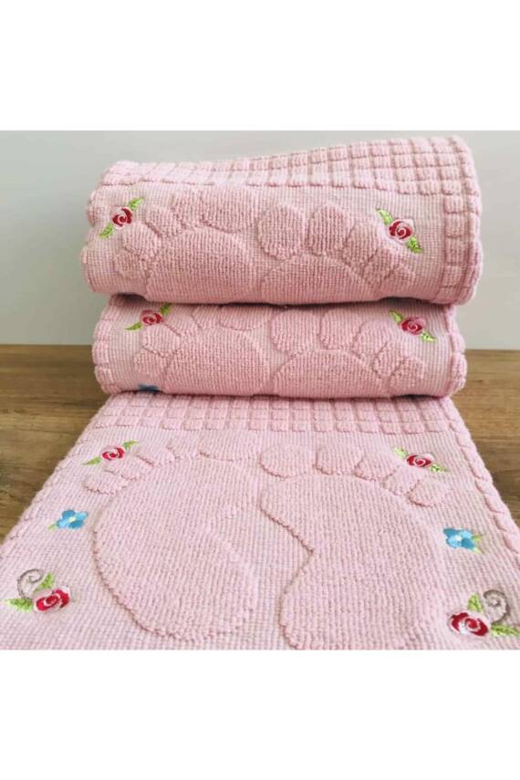 3 Tane Nakışlı Ayak Havlusu %100 Pamuk Ölçü:50x70 - 1