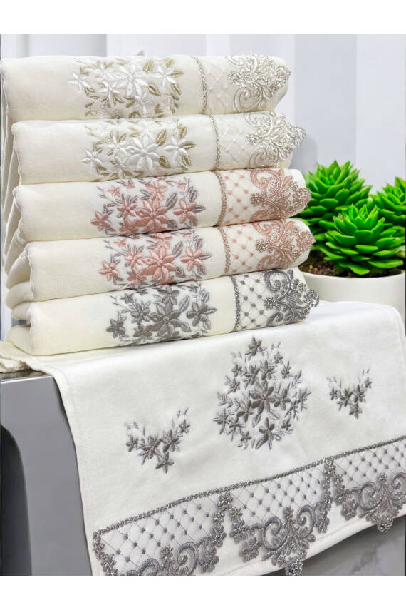6 LI Kadife Lüks Fransız Güpürlü Sırma İşlemeli Çeyizlik 50x90 El ve Yüz Havlusu (KREM) - 1
