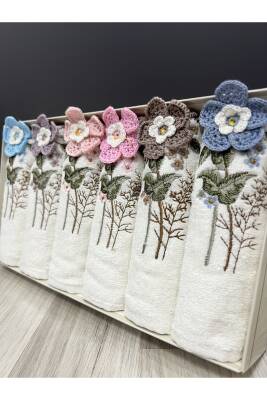 6'lı 3d El İşleme Çiçek Buket Desenli Kutulu Çeyizlik 30x50 Mutfak Havlu Seti (KREM) - 2