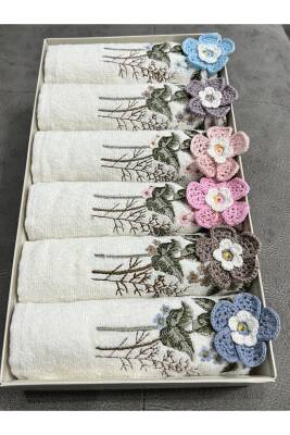 6'lı 3d El İşleme Çiçek Buket Desenli Kutulu Çeyizlik 30x50 Mutfak Havlu Seti (KREM) - 4