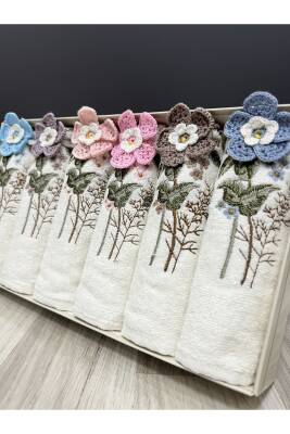 6'lı 3d El İşleme Çiçek Buket Desenli Kutulu Çeyizlik 30x50 Mutfak Havlu Seti (KREM) - 5