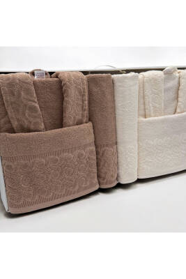 Kadife Jakarlı 6 Parça Bornoz Seti (Bej*Krem) - 2