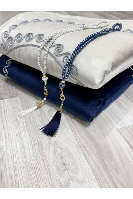 Kalpli Seccade Eşli Çift Seccade Tesbihli Gelin Damat Bohçası Hediyelik Çeyizlik (Lacivert*Krem) - 4