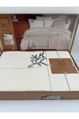 Premium Çift Kişilik Waffle %100 Pamuk, Petek Tasarım Nakışlı  Çift Kişilik Kutulu Pike Takımı (Krem)