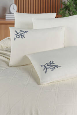 Premium Çift Kişilik Waffle %100 Pamuk, Petek Tasarım Nakışlı  Çift Kişilik Kutulu Pike Takımı (Krem) - 5