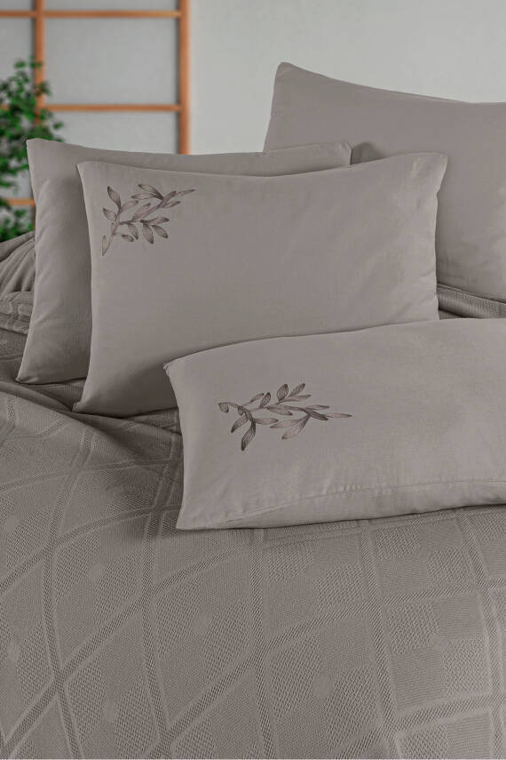 Premium Çift Kişilik Waffle %100 Pamuk, Petek Tasarım Nakışlı  Çift Kişilik Kutulu Pike Takımı (Vizon) - 5