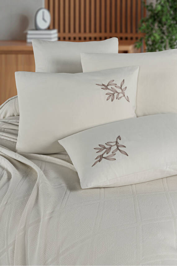 Premium Çift Kişilik Waffle %100 Pamuk, Petek Tasarım Nakışlı  Çift Kişilik Kutulu Pike Takımı (Taş) - 5